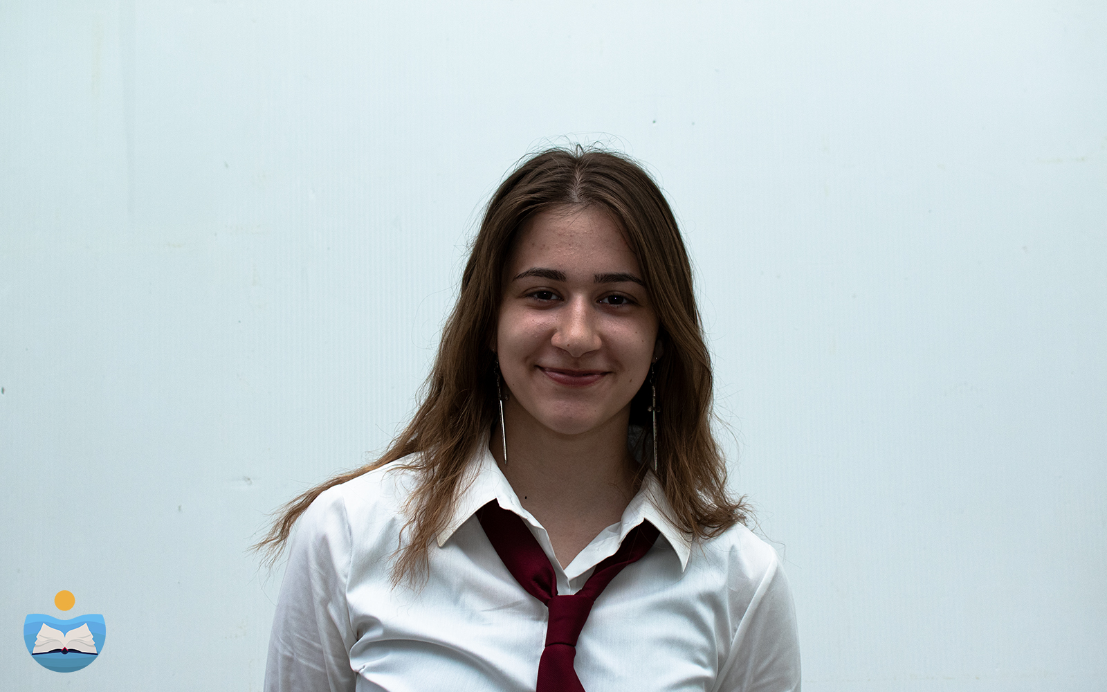 Ema Apostol – olimpică națională la Lingvistică